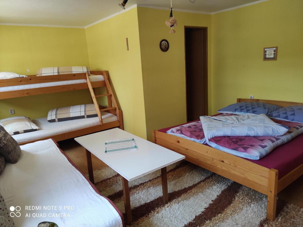 Апартаменты Privat Alma Нова-Лесна Экстерьер фото